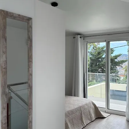 Vcs House By Madeira