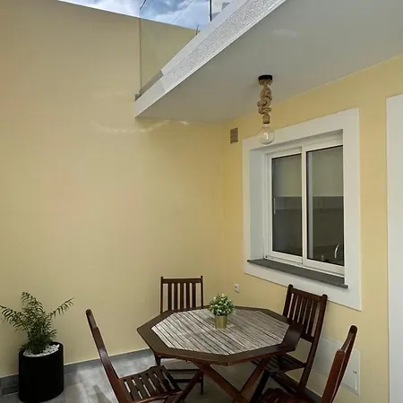 Vcs House By Madeira *