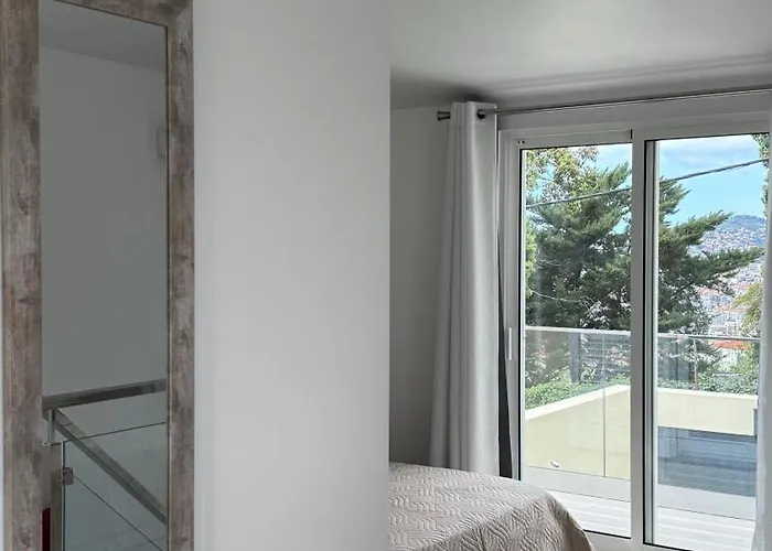 Vcs House By Madeira