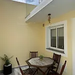 Vcs House By Madeira *